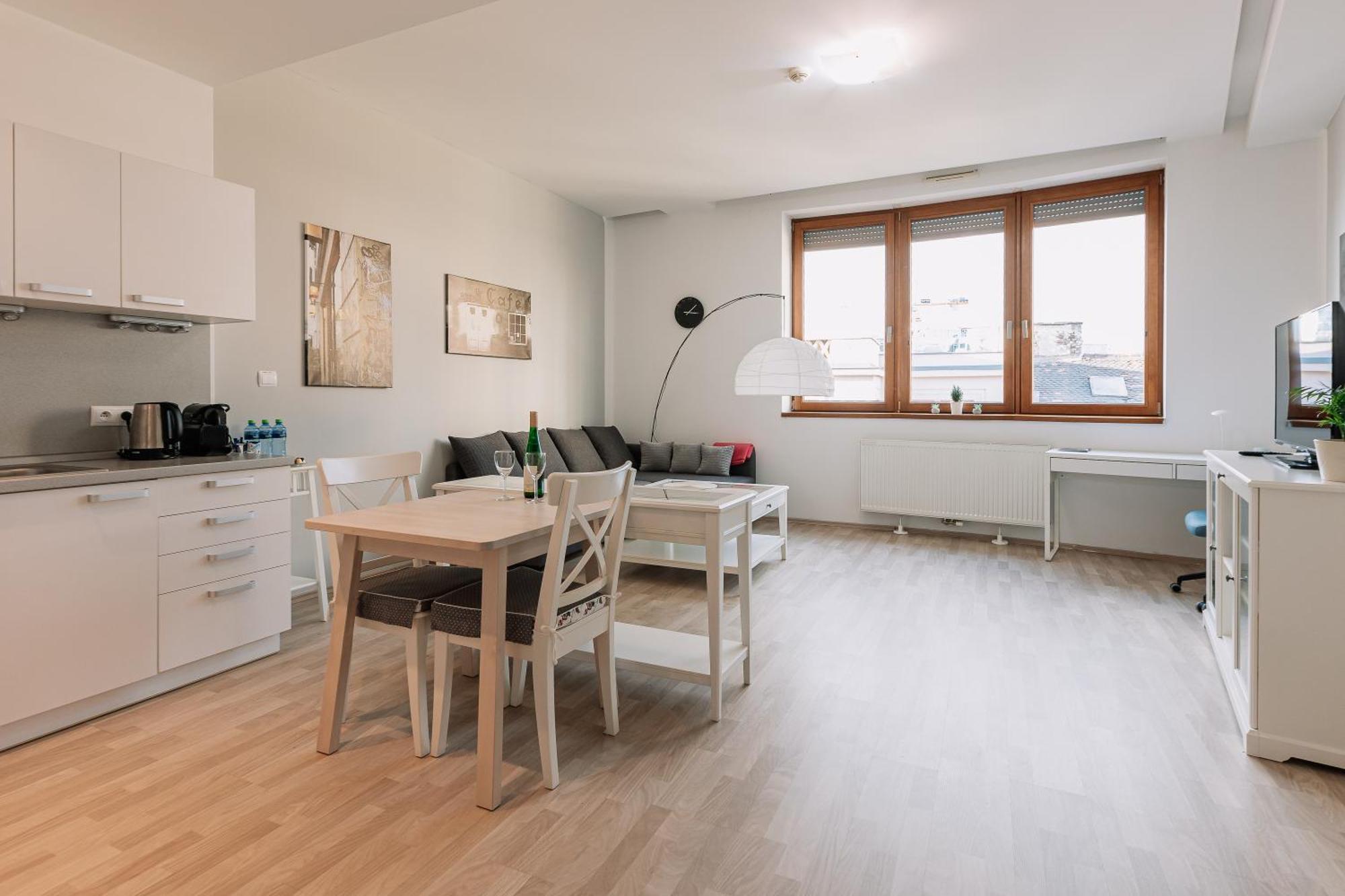Stayinbratislava Ngoại thất bức ảnh